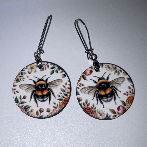 Handmade Jewelry - Bumblebee earrings